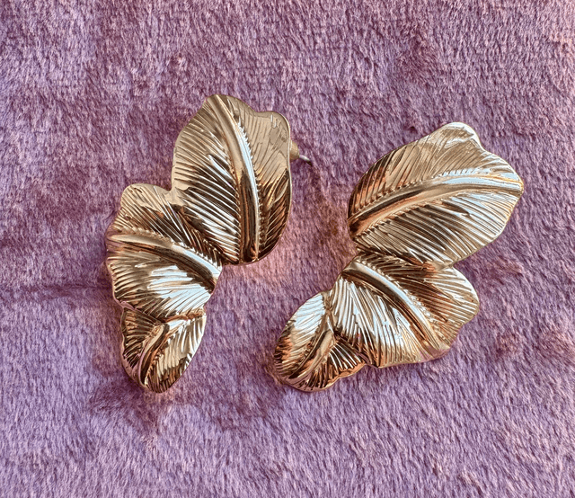 Boucles d'oreilles feuille dorée