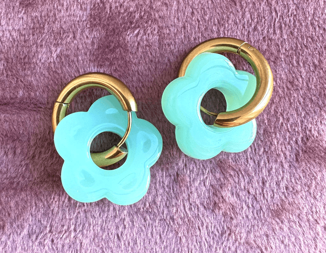 Boucles creoles +pendentifs fleurs 20 mm